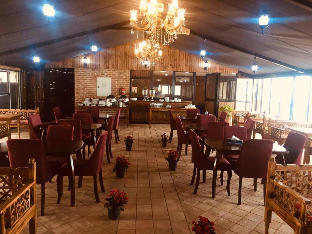 رستوران هتل ناکو بوشهر